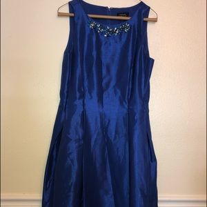 Tahari mid size dress